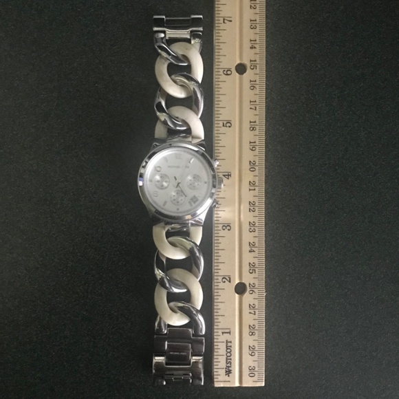 Michael Kors Silver-tone Women’s Runway Twist Chronograph Watch MK-4263 - Picture 11 of 11